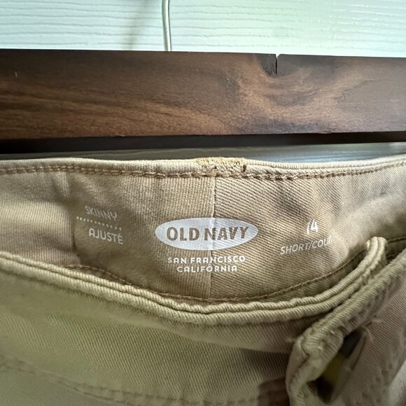 Old Navy Women's 14 Short Skinny Khaki Chino Pants - Picture 3 of 6